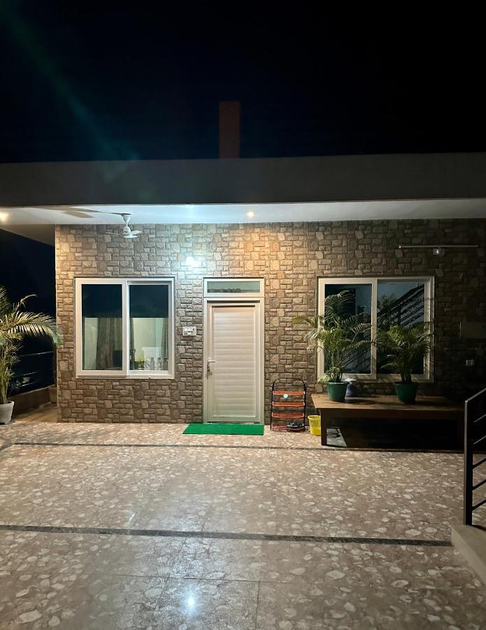 Kaashi Flora Villa Váránaszi Kültér fotó