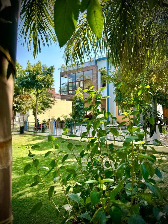 Kaashi Flora Villa Váránaszi Kültér fotó