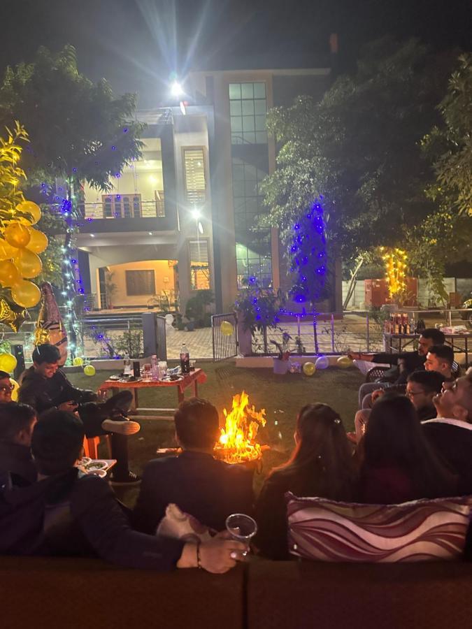 Kaashi Flora Villa Váránaszi Kültér fotó