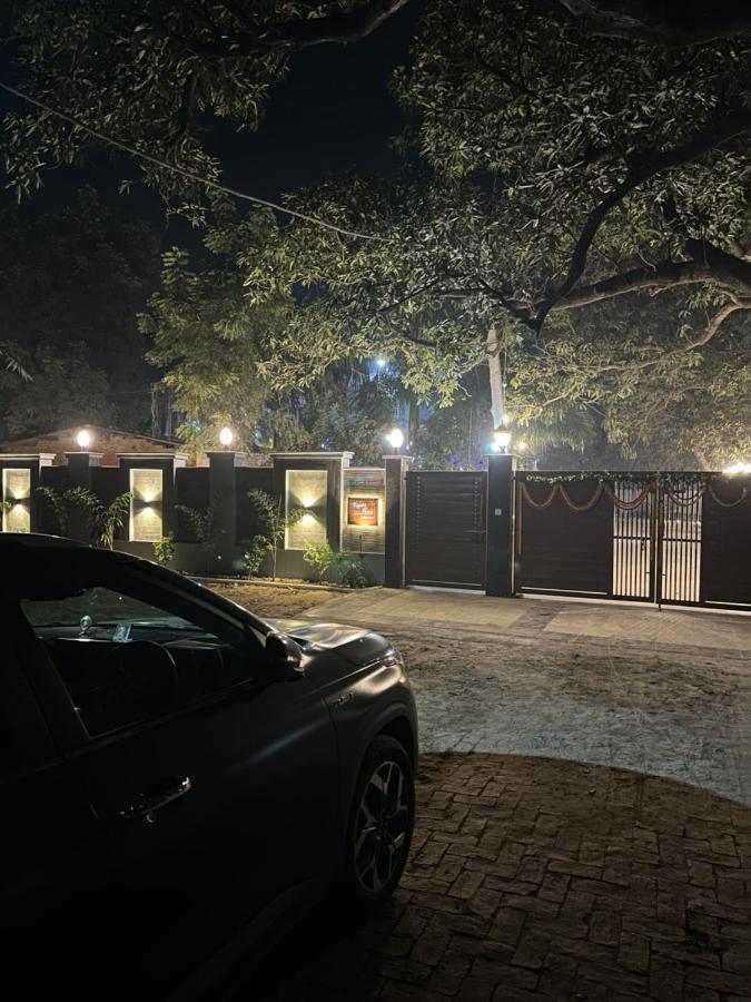 Kaashi Flora Villa Váránaszi Kültér fotó