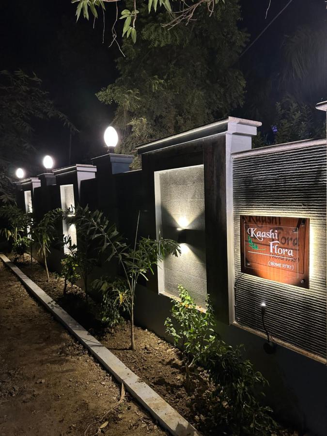Kaashi Flora Villa Váránaszi Kültér fotó